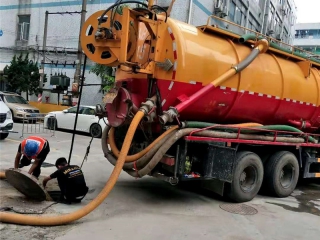 高压车疏通管道