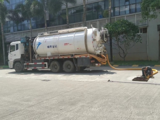大车厂区清理化粪池3